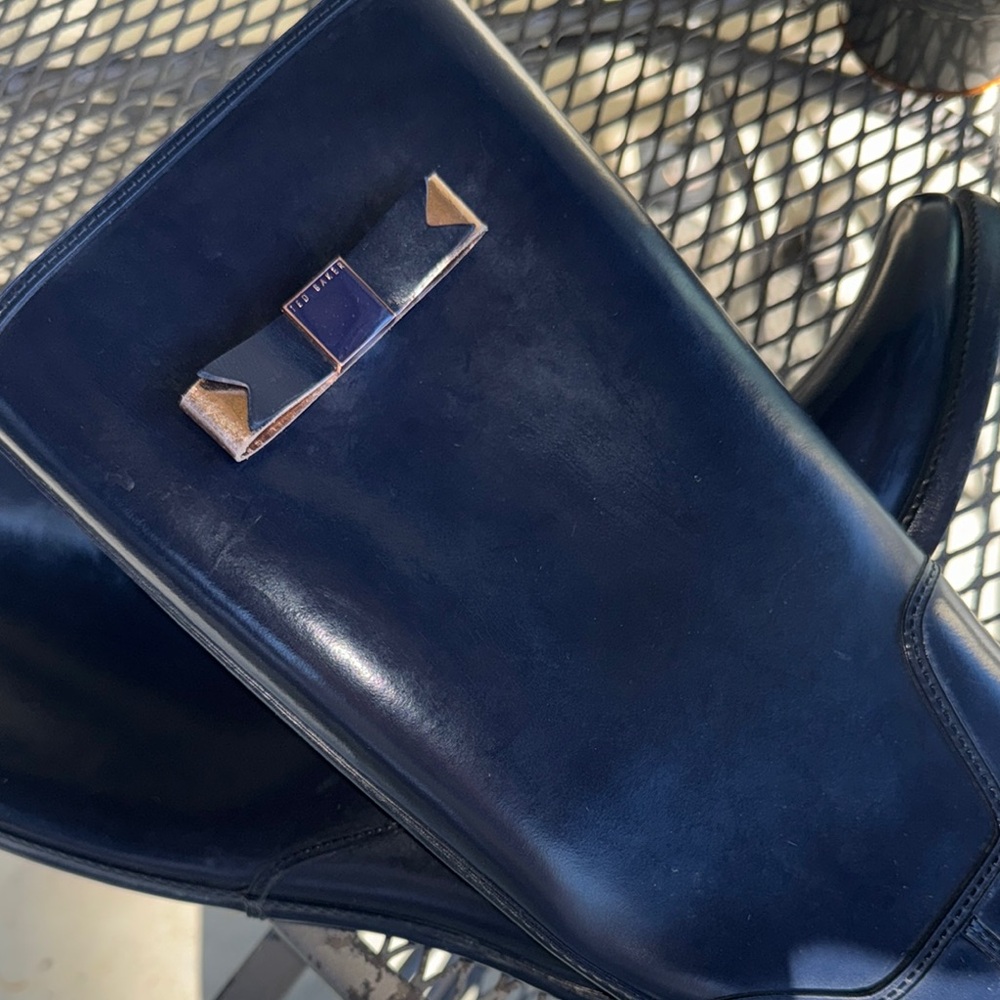 Ted Baker blue Rain Boots with rose gold accent bow size 9